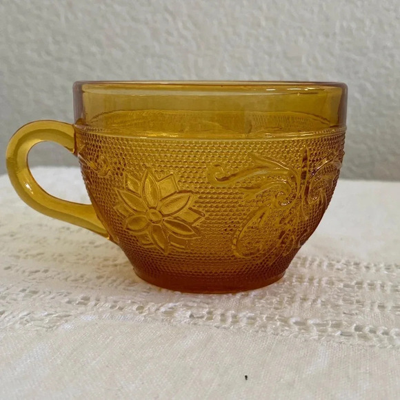 Vintage Tiara Sandwich Glass Amber Cup Mug set of 4 - Picture 2 of 5